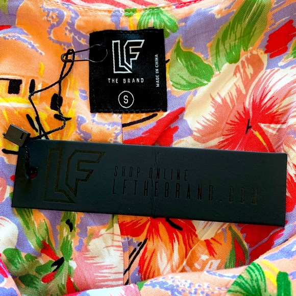 NWT LT The brand tropical high waisted shorts. Size: small - Picture 5 of 7